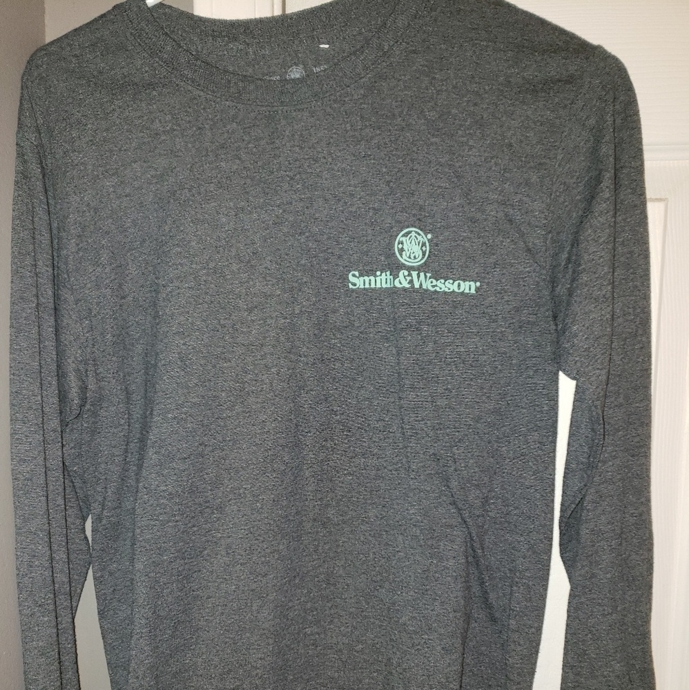Smith & Wesson long sleeve women's shirt